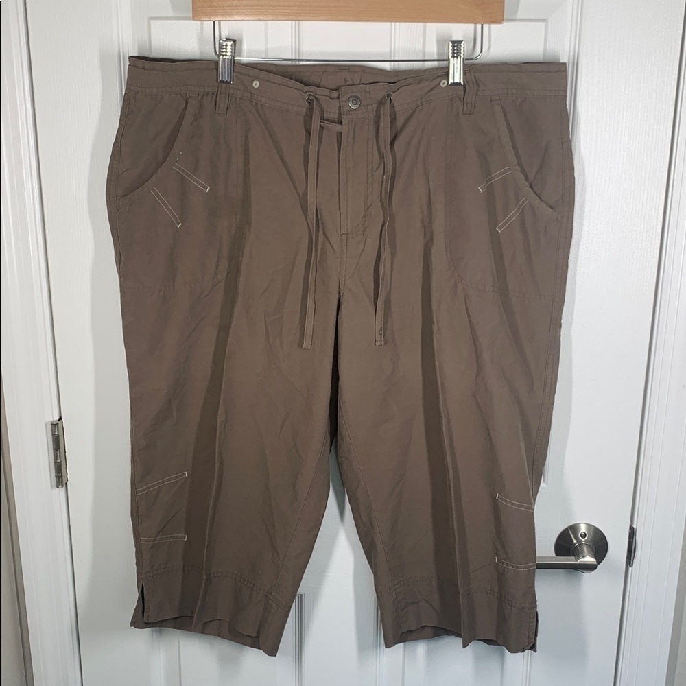 Columbia brown crop hiking pants size 1X